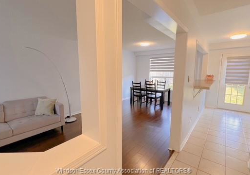 1010-silverdale-windsor-ontario-26022406