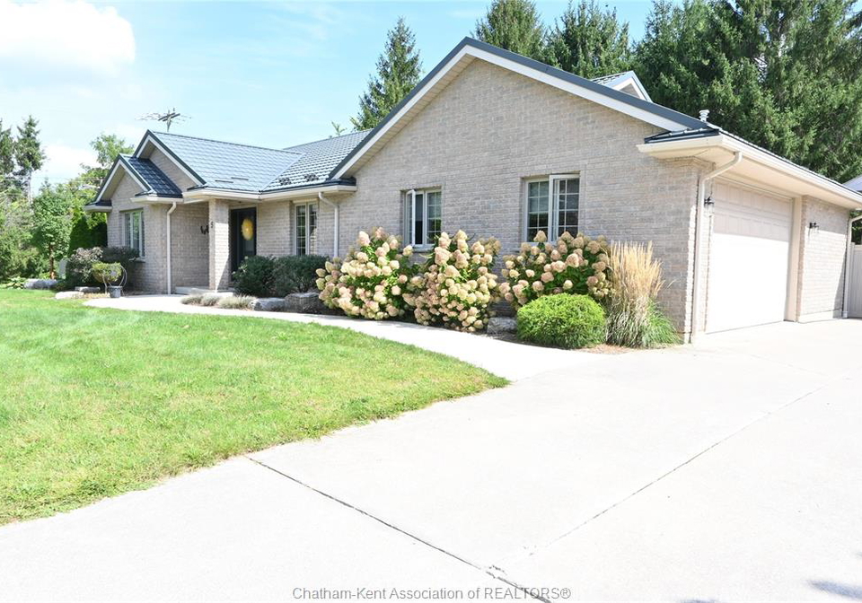 5-parkside-crescent-ridgetown-ontario-26022433