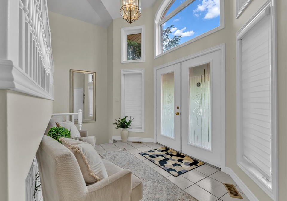 4690-jessica-way-windsor-ontario-26022437