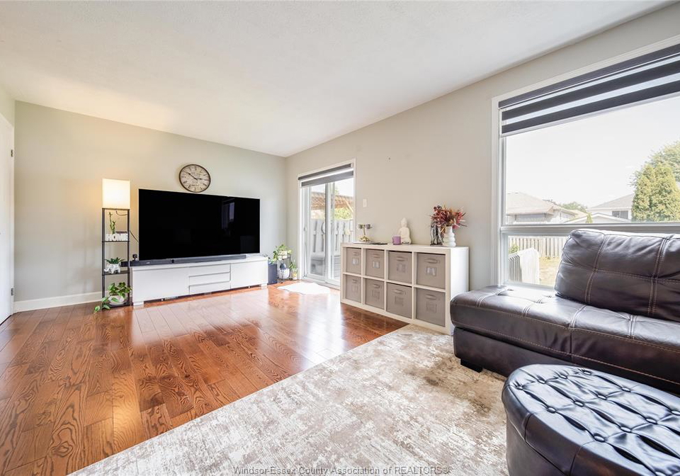 746-michael-drive-tecumseh-ontario-26022439