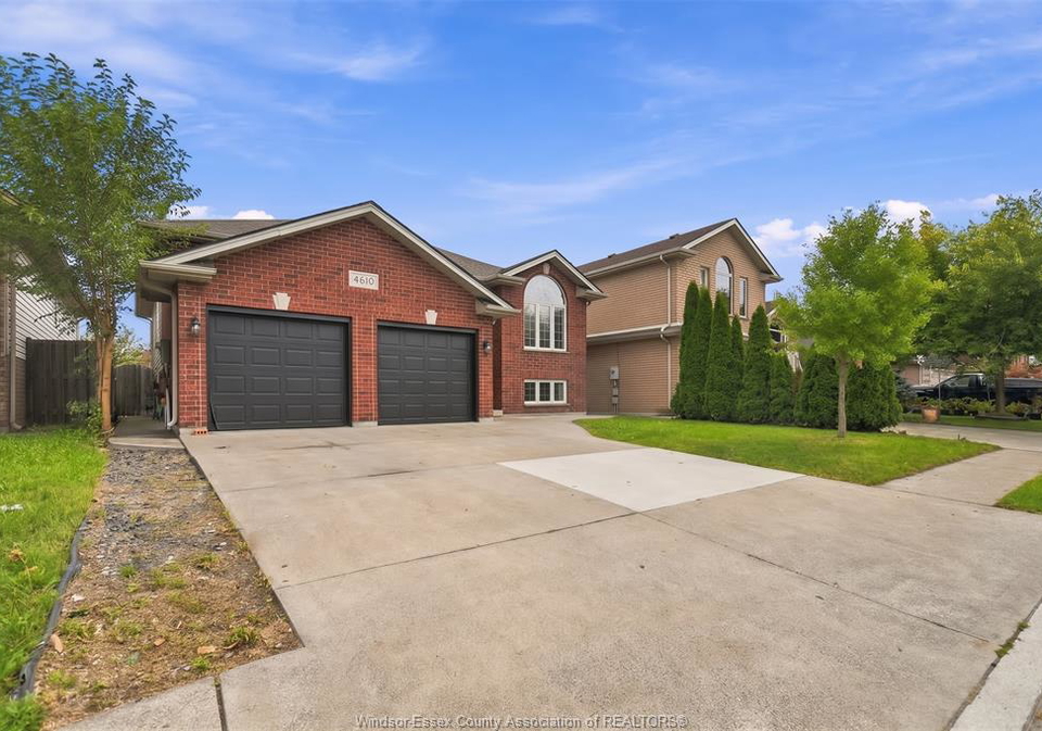 4610-brunswick-avenue-windsor-ontario-26022440