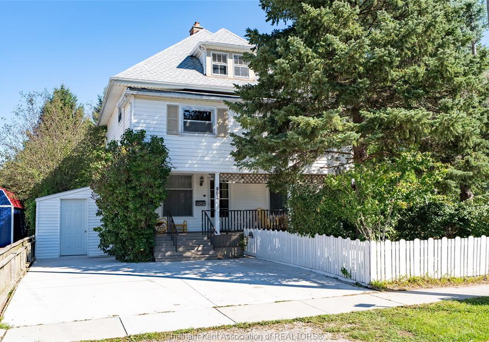 802-elgin-street-wallaceburg-ontario-26022441