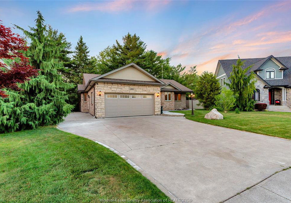 1160-jillian-lakeshore-ontario-26022446