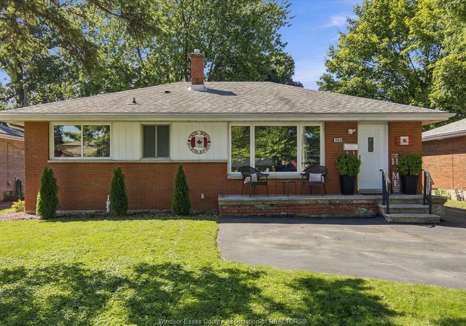 1035-riverdale-windsor-ontario-26022451