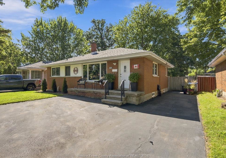 1035-riverdale-windsor-ontario-26022451