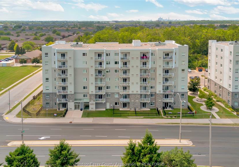 1675-banwell-road-windsor-ontario-26022460