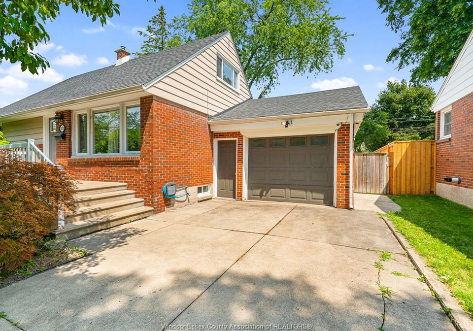 3070-dandurand-windsor-ontario-26022469