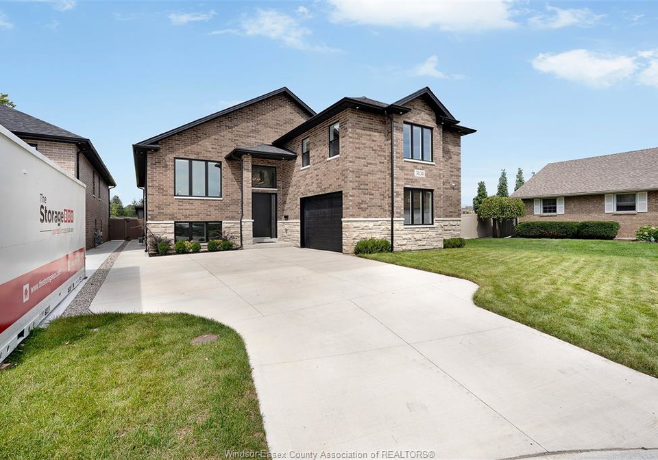 3838-ronald-windsor-ontario-26022472