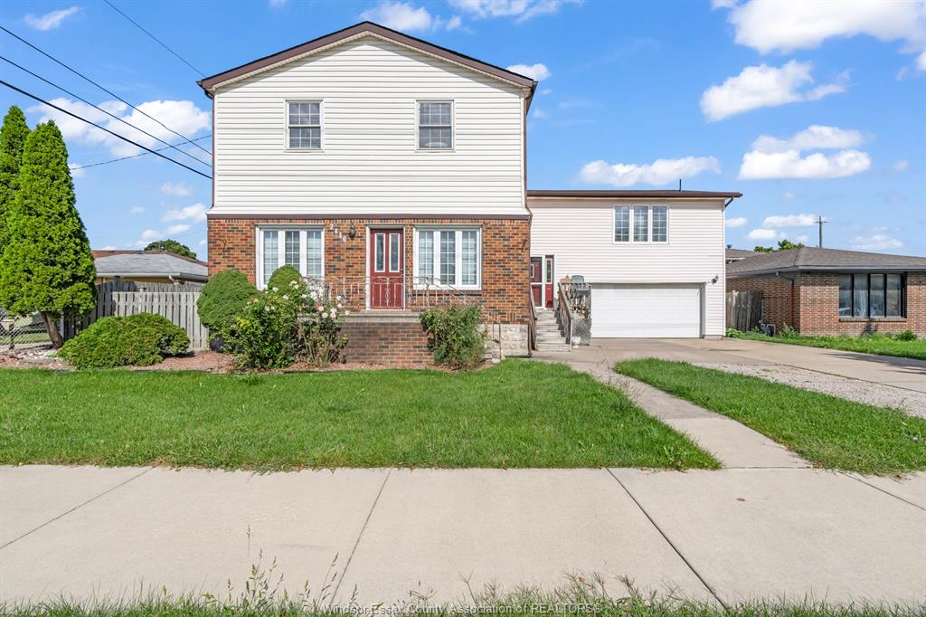 2416-mercer-street-windsor-ontario-26022474