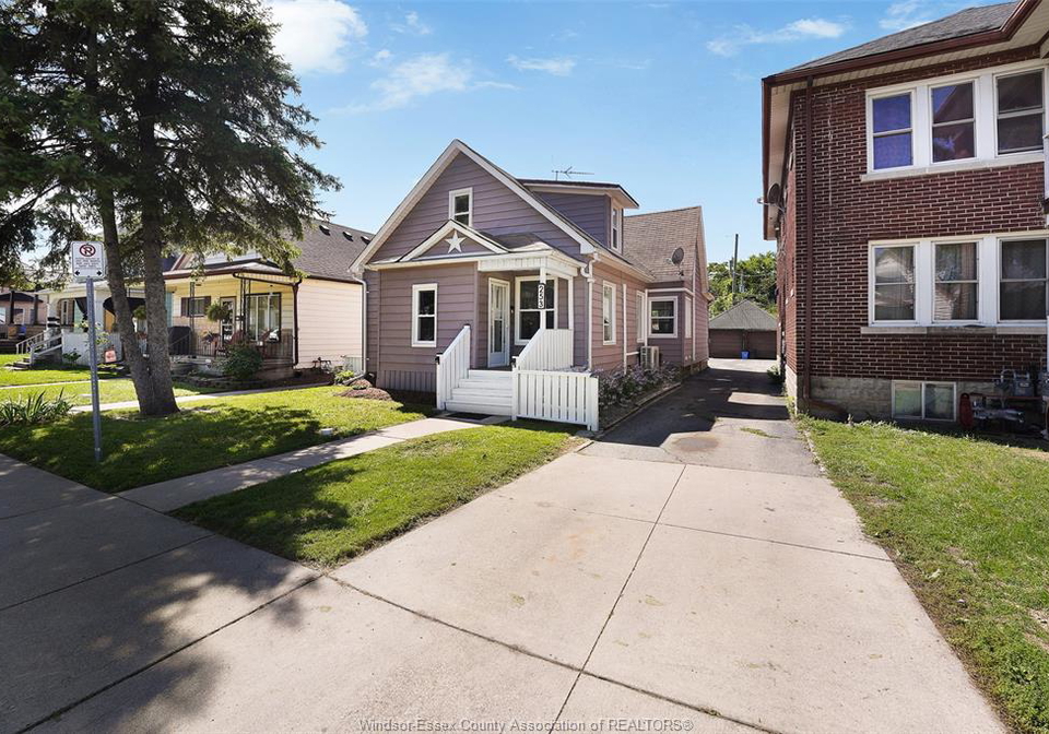 253-pierre-avenue-windsor-ontario-26022479
