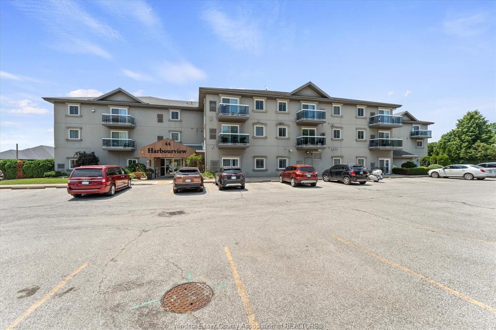 44-robson-road-leamington-ontario-26022491