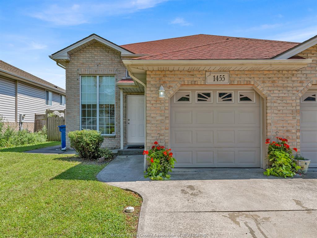 1455-dobrich-street-windsor-ontario-26022503