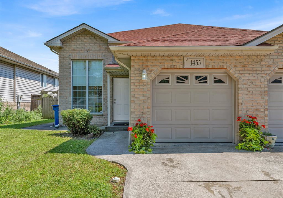 1455-dobrich-street-windsor-ontario-26022503