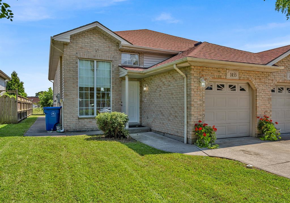 1455-dobrich-street-windsor-ontario-26022503