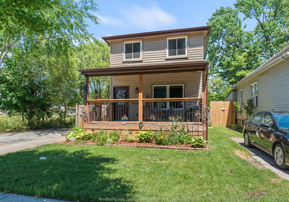 464-oak-windsor-ontario-26022510