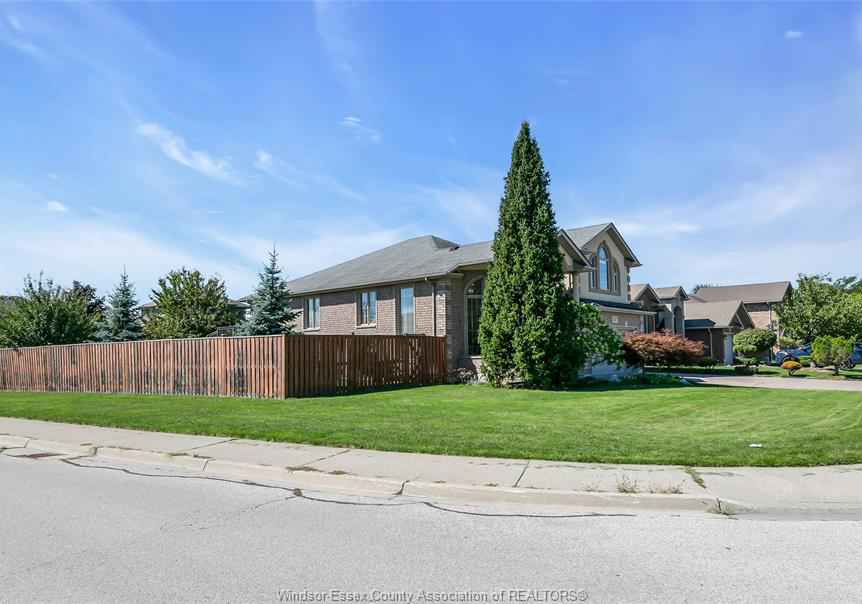 1377-girard-drive-lakeshore-ontario-26022519