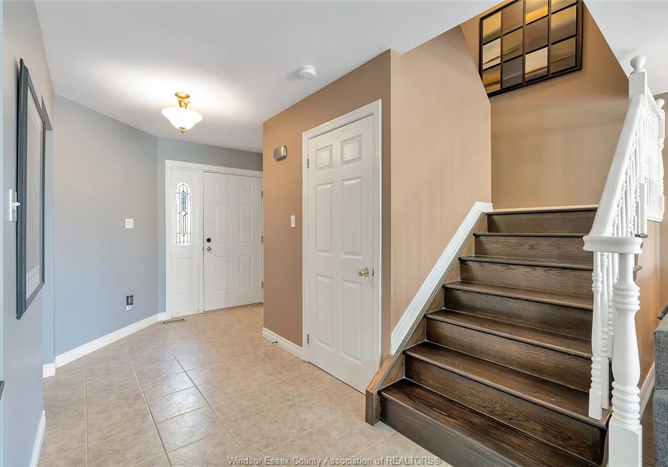 65-fairway-crescent-amherstburg-ontario-26022526