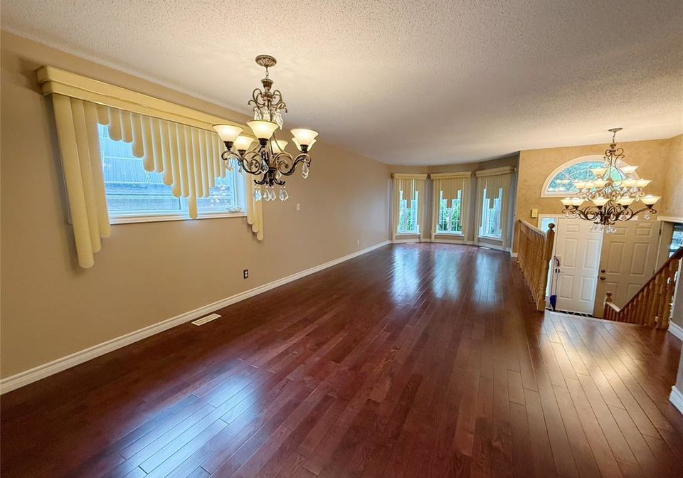546-compton-court-windsor-ontario-26022539