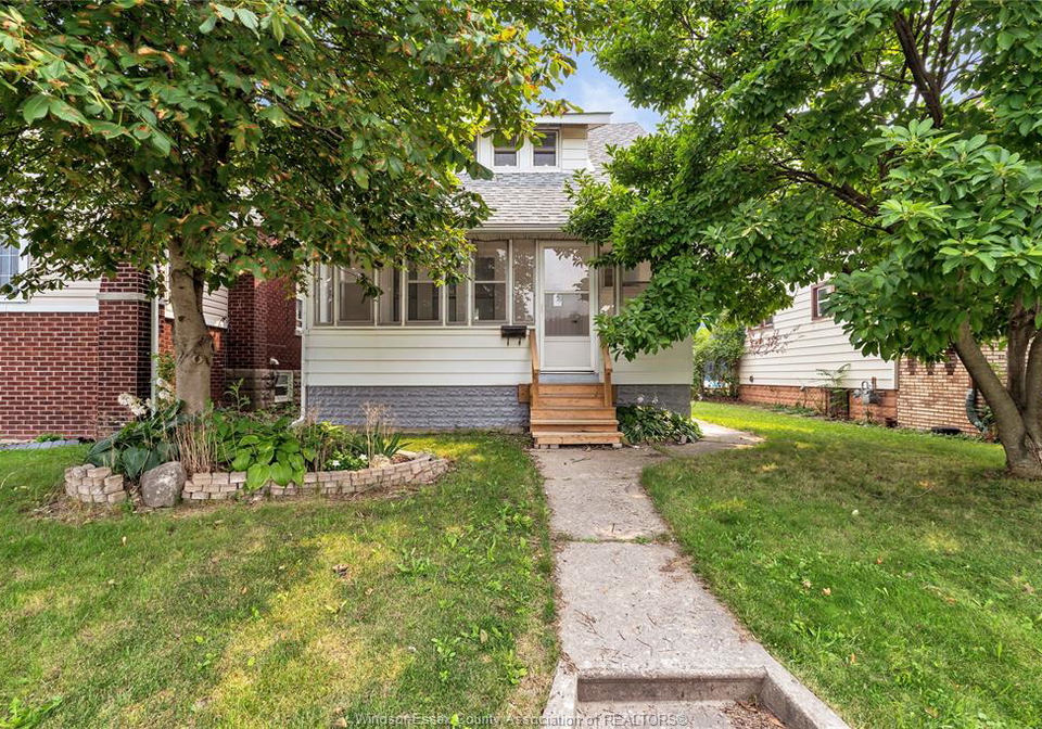 1245-giles-boulevard-east-windsor-ontario-26022552