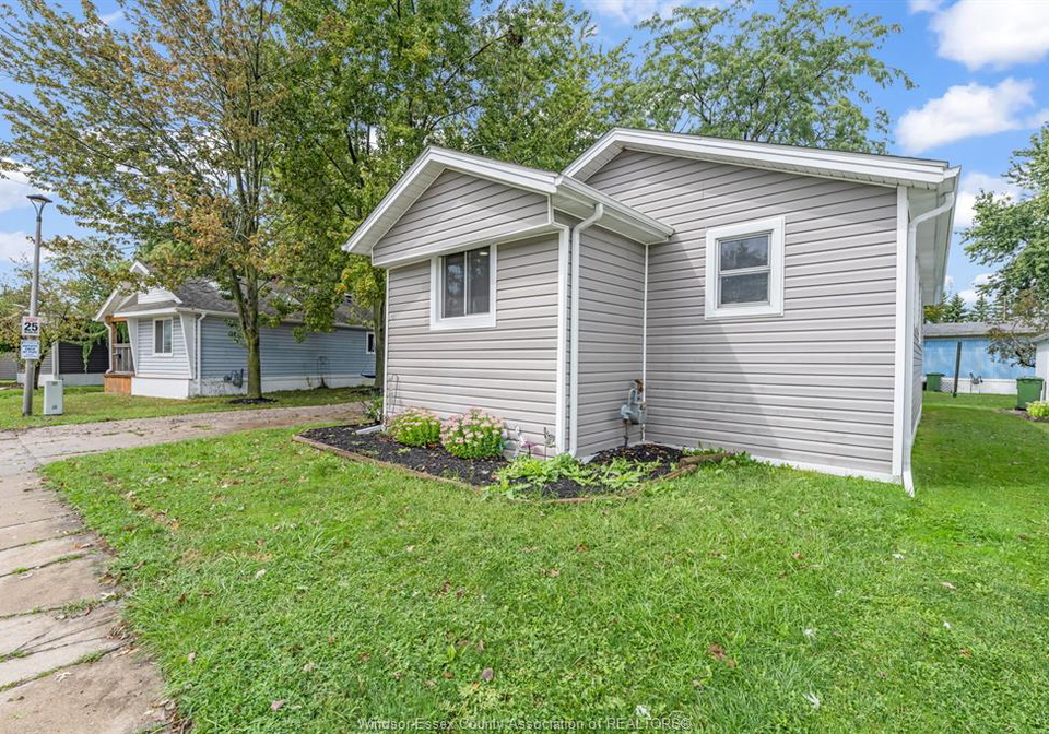 152-dana-drive-essex-ontario-26022554