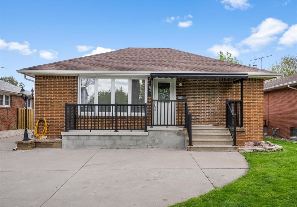 840-rossini-boulevard-windsor-ontario-26022558