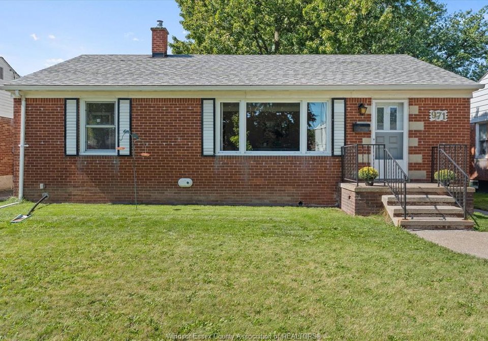 971-isabelle-place-windsor-ontario-26022563