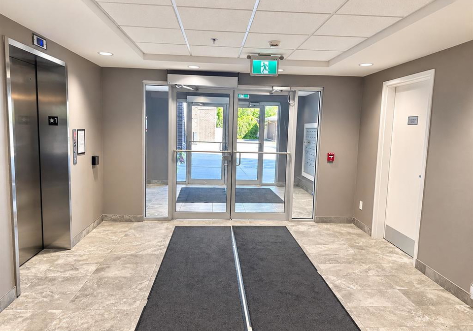 5840-newman-boulevard-lasalle-ontario-26022564