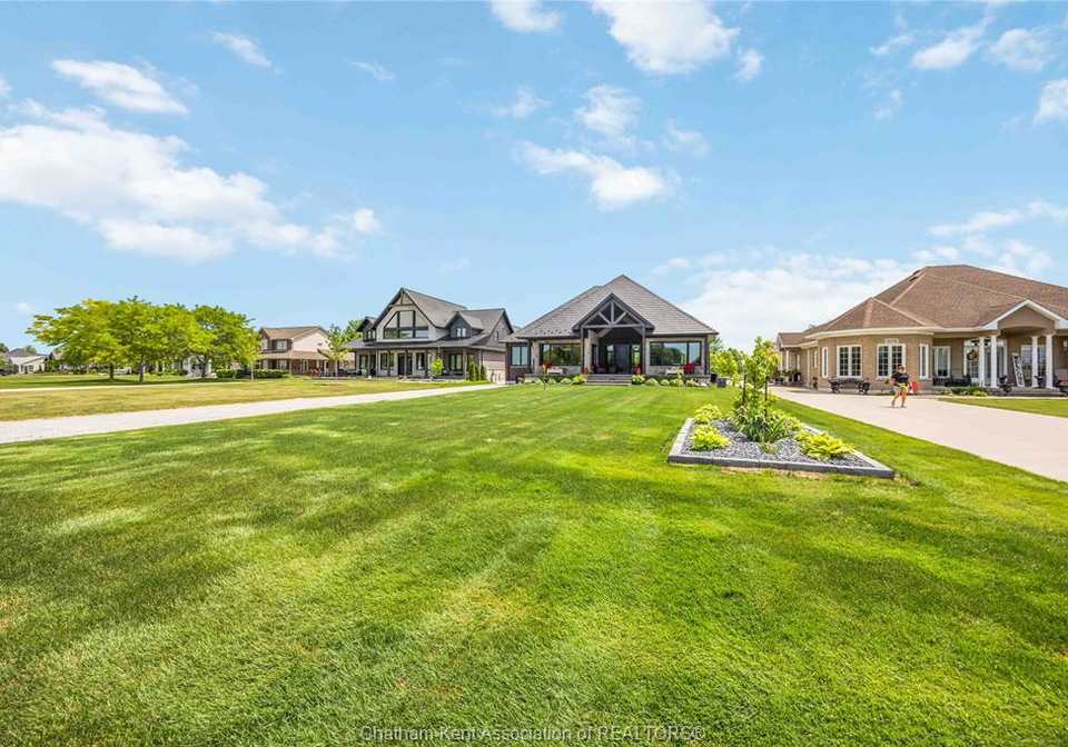 3674-st-clair-parkway-sombra-ontario-26022570