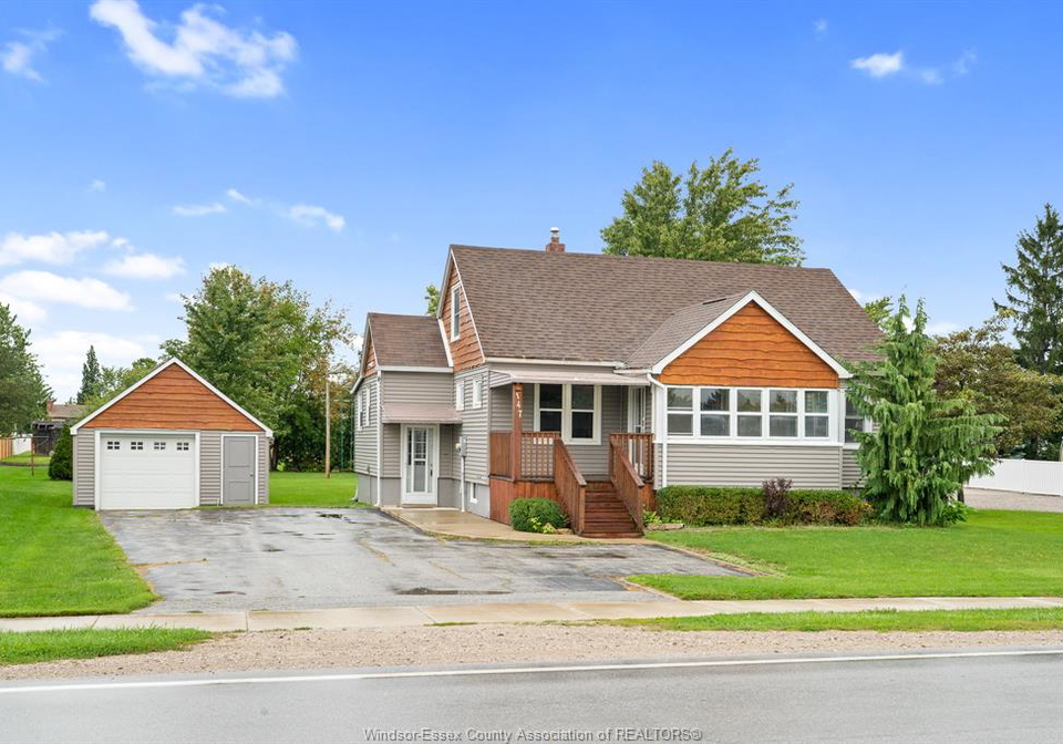 147-county-road-27-cottam-ontario-26022579