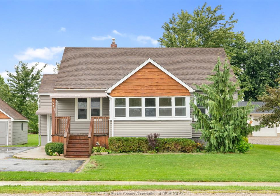147-county-road-27-cottam-ontario-26022579