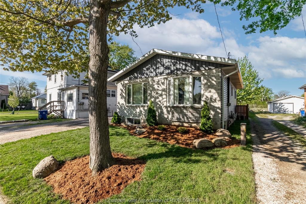 12-lansdowne-avenue-chatham-ontario-26022591