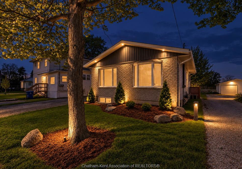 12-lansdowne-avenue-chatham-ontario-26022591