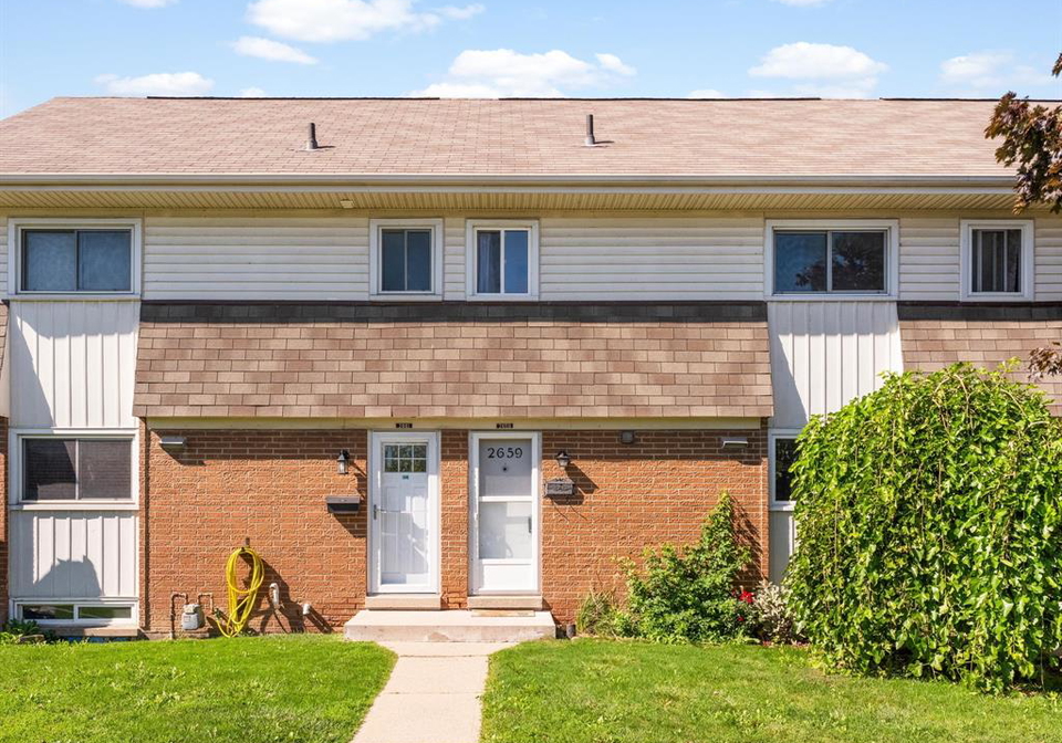 2659-meadowbrook-lane-windsor-ontario-26022596