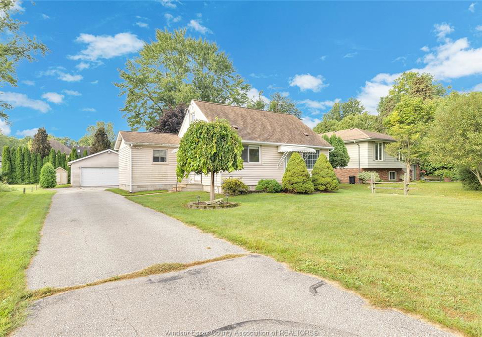 1262-reaume-road-lasalle-ontario-26022598