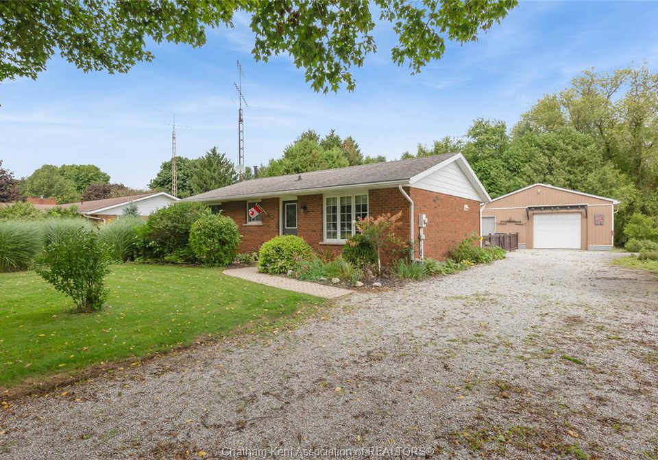 161-queen-street-highgate-ontario-26022602