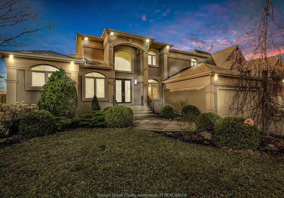 425-country-club-drive-windsor-ontario-26022623