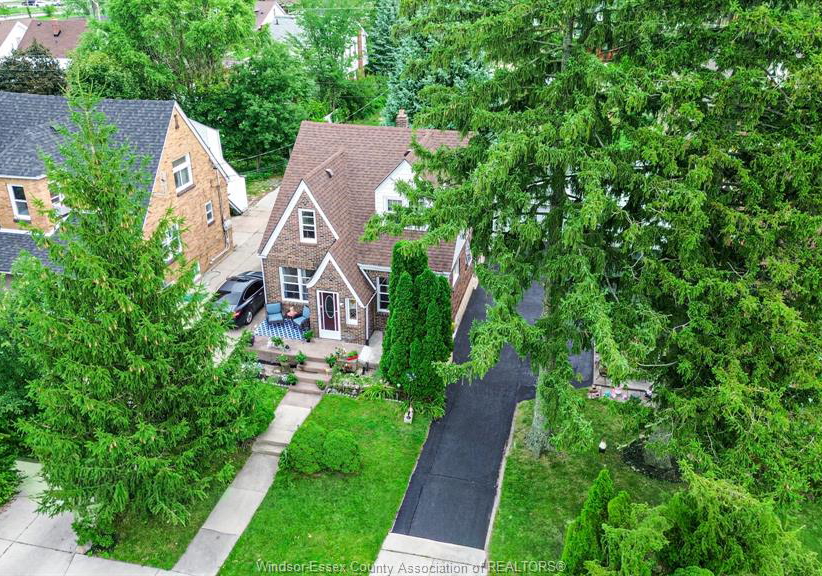 2270-lillian-windsor-ontario-26022634