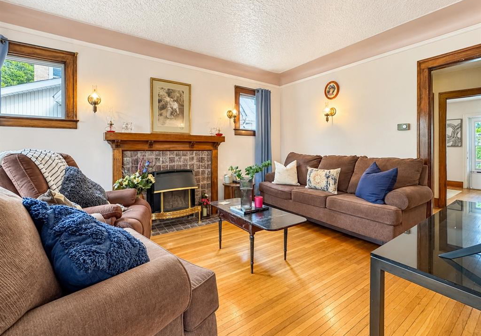 2270-lillian-windsor-ontario-26022634