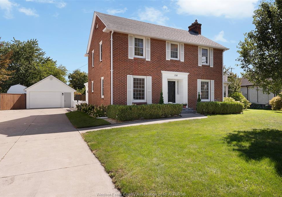 114-walnut-street-north-harrow-ontario-26022649