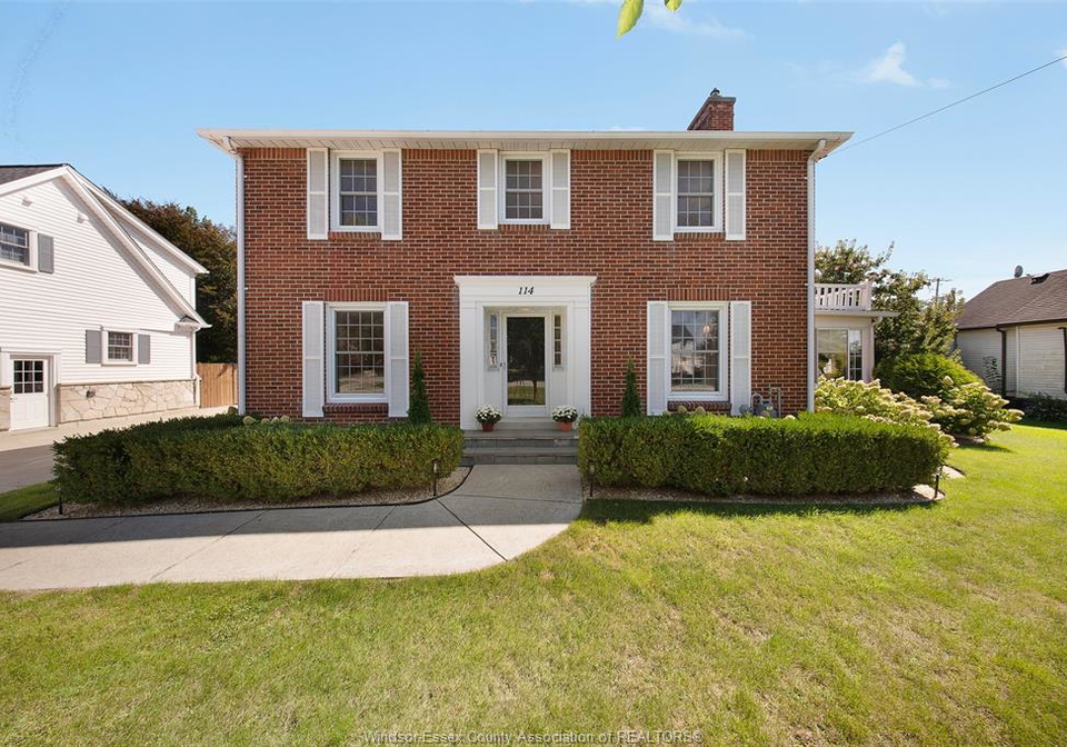 114-walnut-street-north-harrow-ontario-26022649