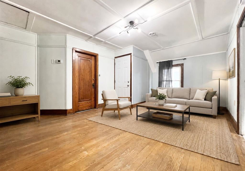 427-cameron-windsor-ontario-26022656