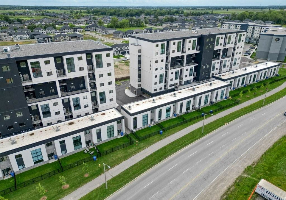 4300-laurier-parkway-lasalle-ontario-26022691