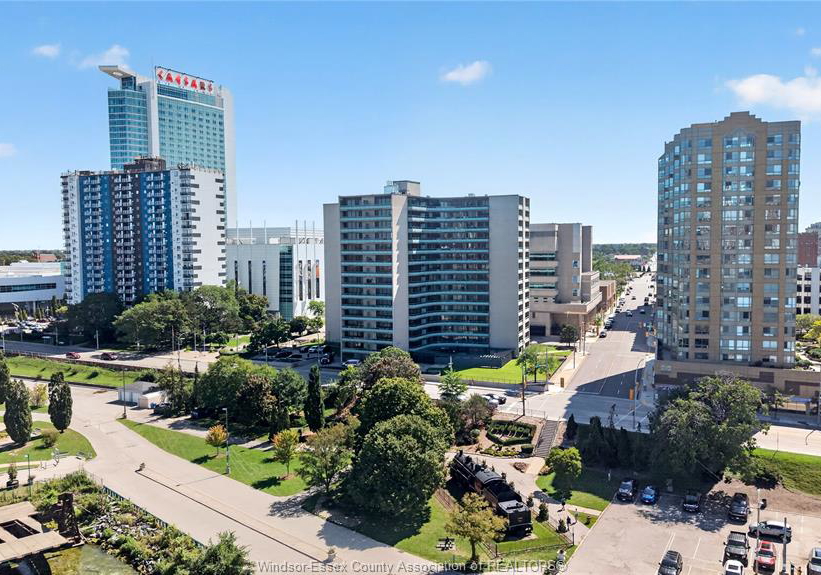 111-riverside-drive-east-windsor-ontario-26022694