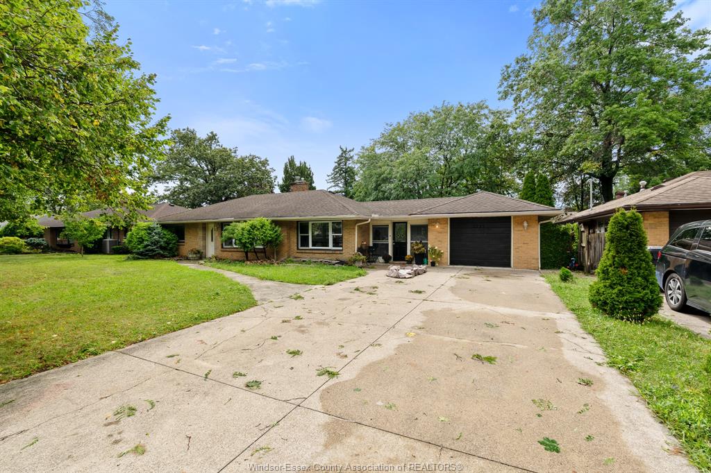 2725-buckingham-drive-windsor-ontario-26022697