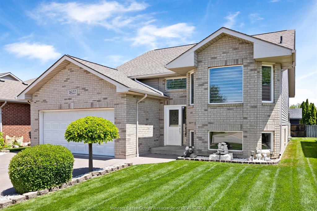 1622-clover-windsor-ontario-26022701