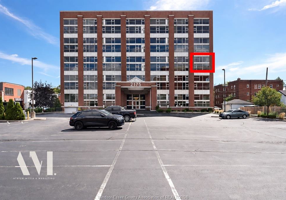 2175-wyandotte-st-north-west-windsor-ontario-26022714