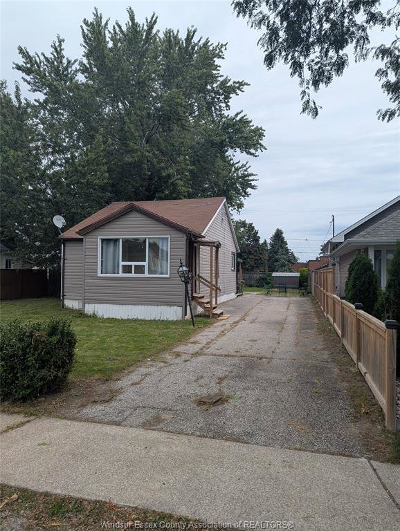 1018-ford-boulevard-windsor-ontario-26022715