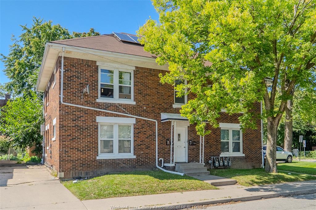 723-parent-windsor-ontario-26022730