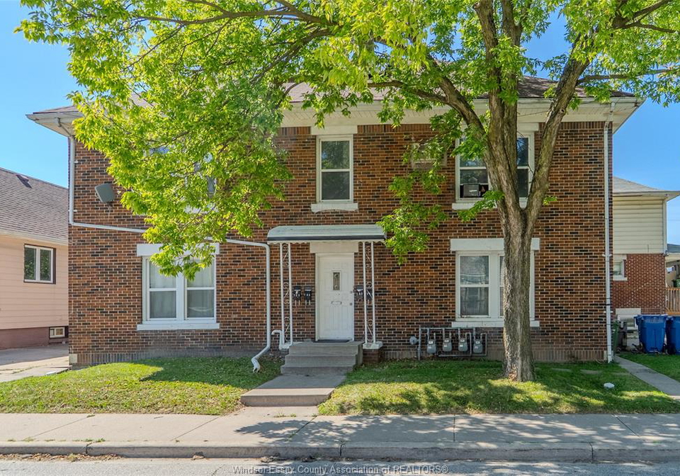 723-parent-windsor-ontario-26022730