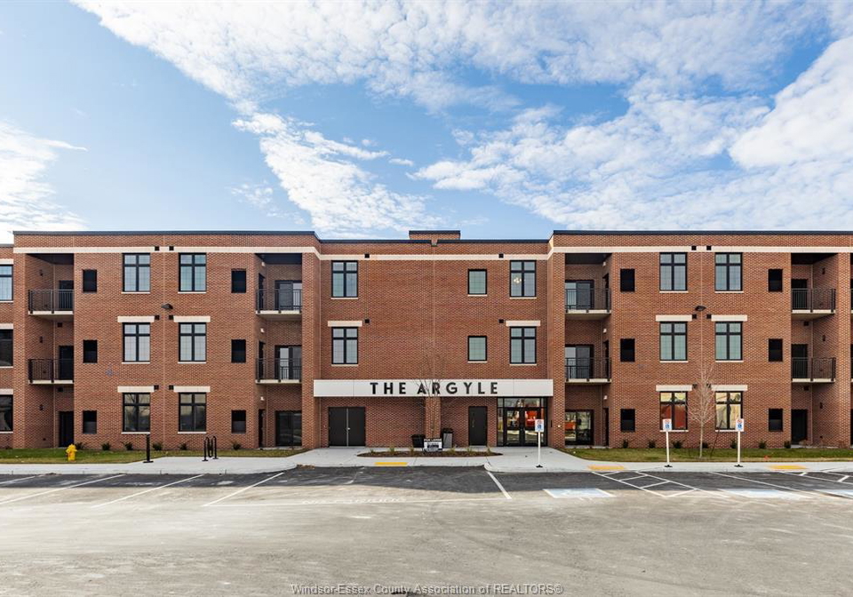 1370-argyle-windsor-ontario-26022736